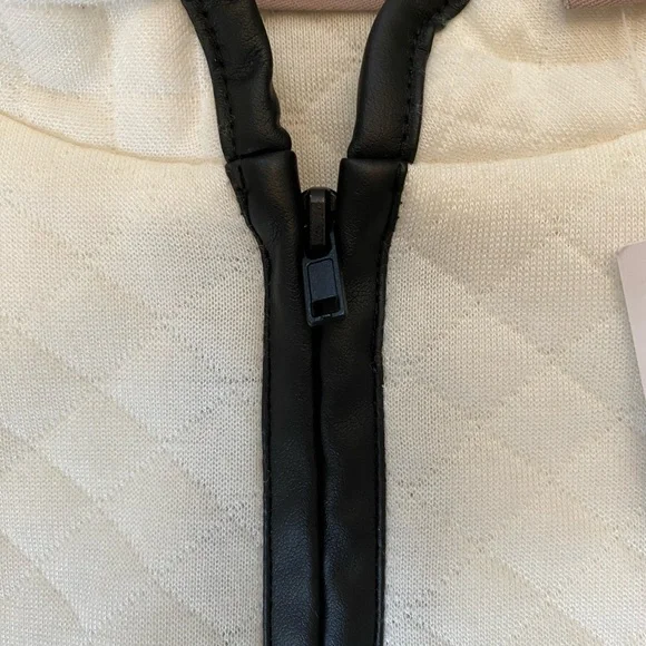 Chico’s - NWT -Ivory - Full zip up shirt - quilted faux leather Chicos size 1 - - Picture 5 of 13